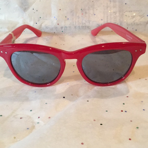 ISAAC MIZRAHI SUNGLASSES - Picture 2 of 5